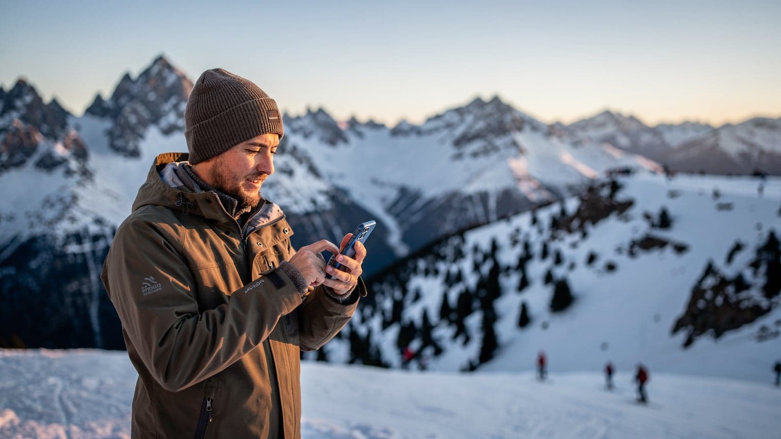 Nieve en los Andes y Pirineos 2026: Tu eSIM para Conexión sin Fronteras