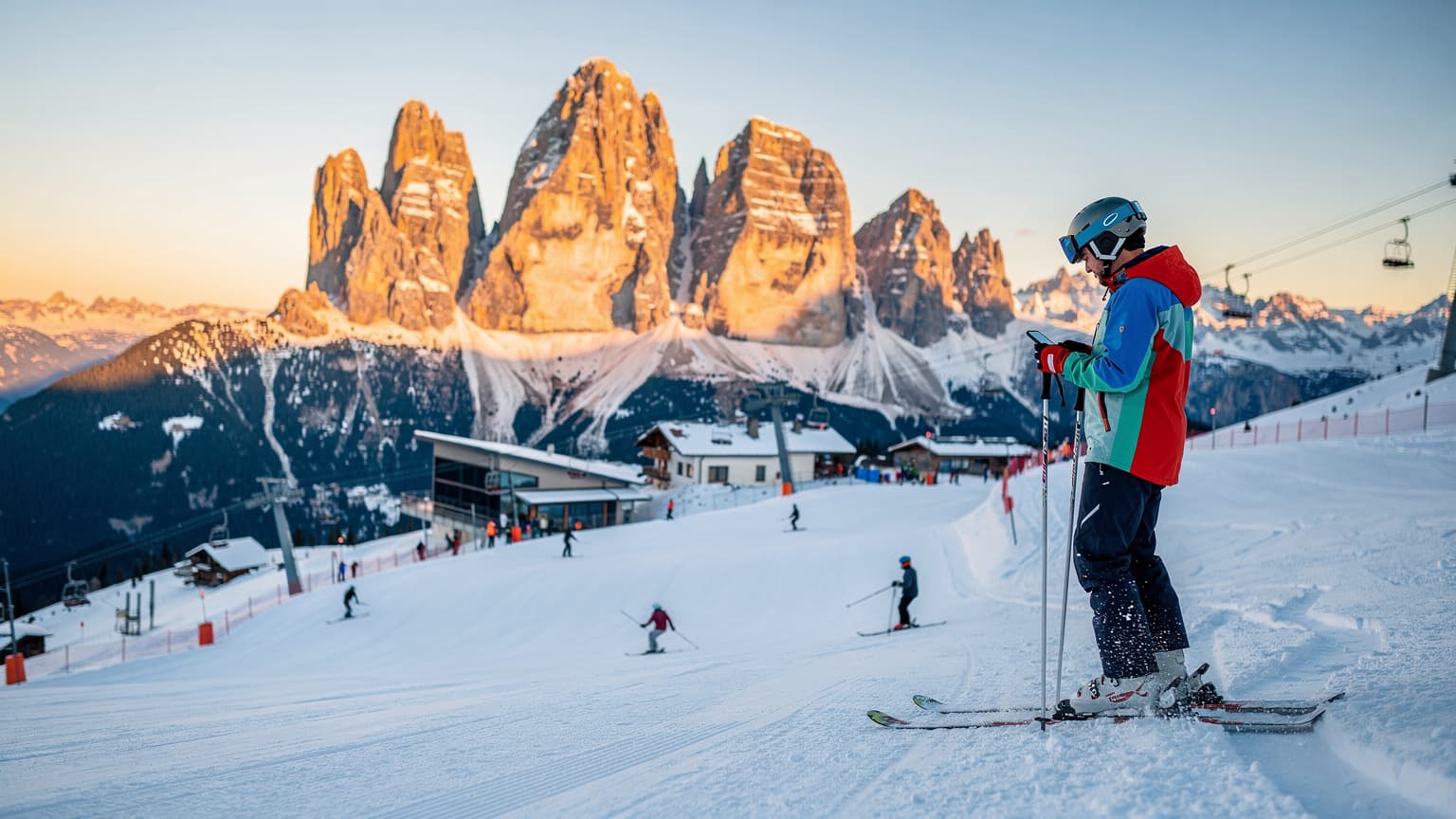 Narty w Dolomitach 2026: Kompletny przewodnik po ośrodkach, trasach i łączności